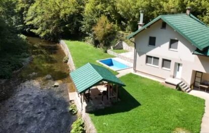 Charming Family Home with Private Lake